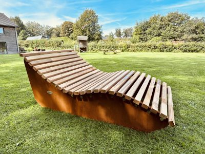 Chaise longue